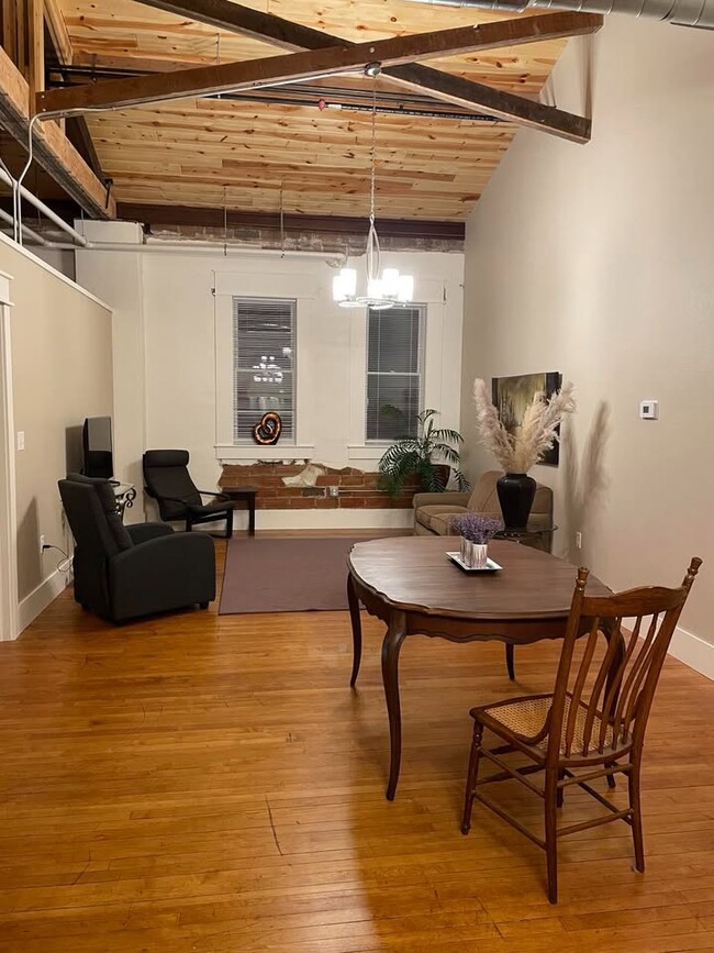 Large living and dining room - 211 E Water St