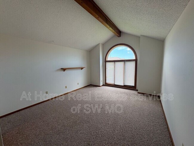 Building Photo - 4134 S Weller Ave