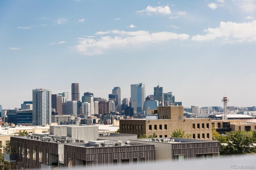 Building Photo - 2729 W 28th Ave