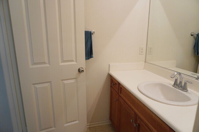 Building Photo - 27544 Papillion St
