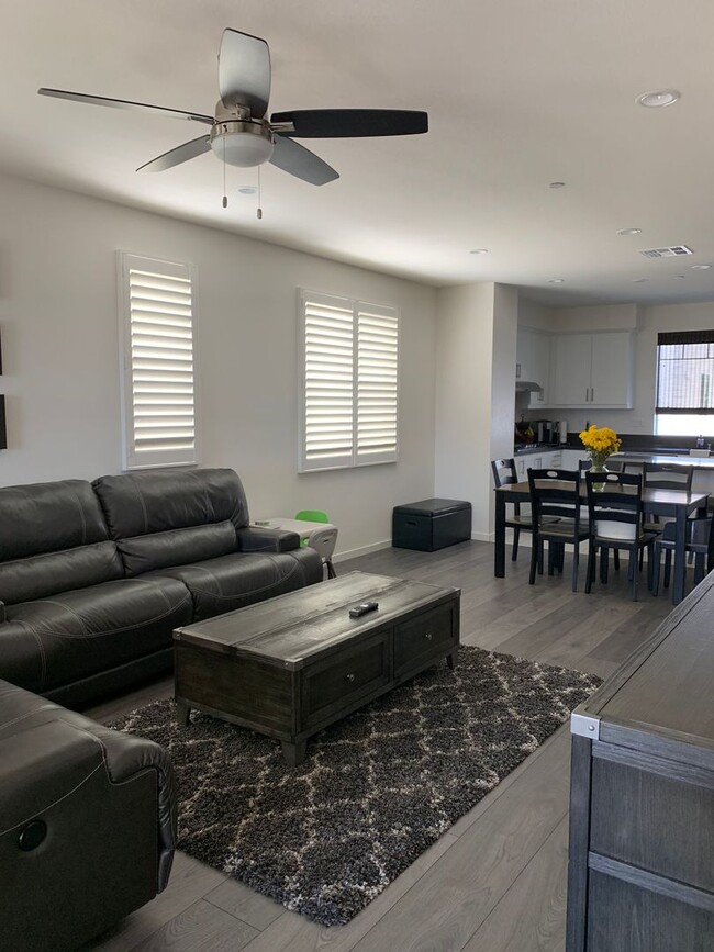 Building Photo - Rooms for Rent in Irvine's Great Park
