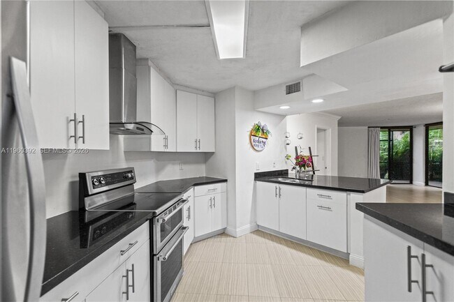 Building Photo - 10401 W Broward Blvd