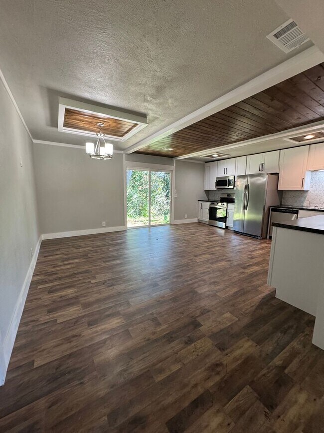 Building Photo - 3306 E Tucker Dr NW
