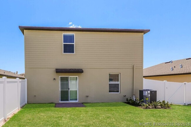 Building Photo - 747 Carlyle Wy