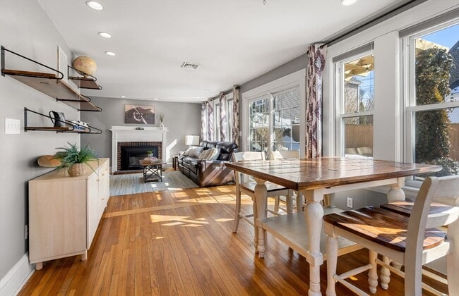 Building Photo - 15 Lexington Terrace