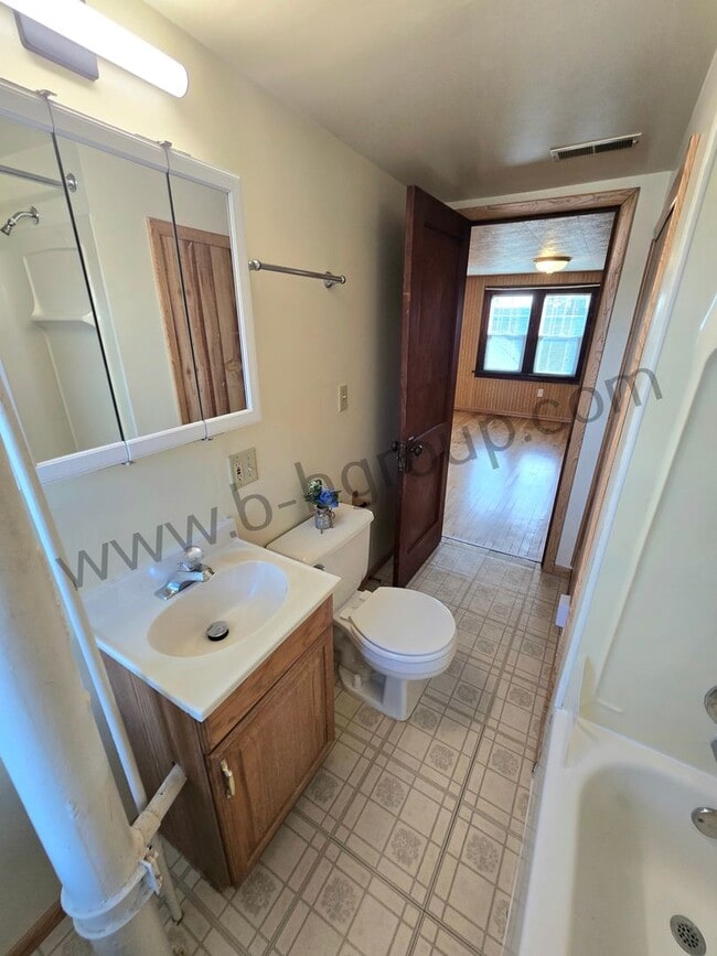 Building Photo - 4808 25th Ave