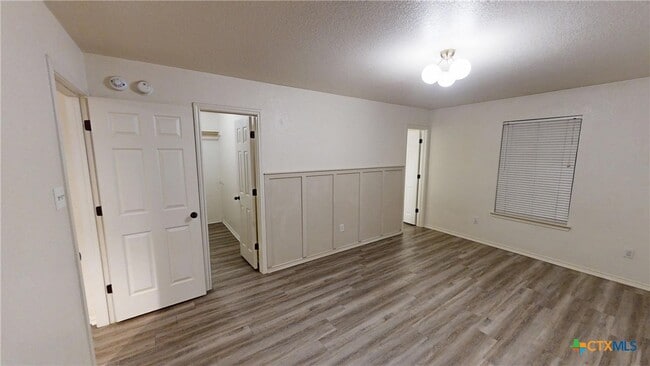 Building Photo - 212 Sims Ridge Dr