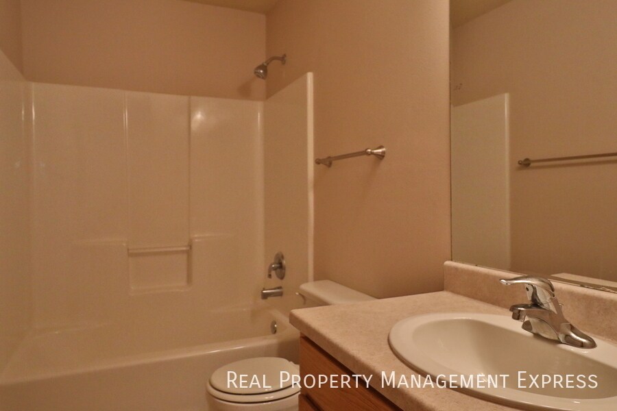Building Photo - 1111 S Dundee Dr