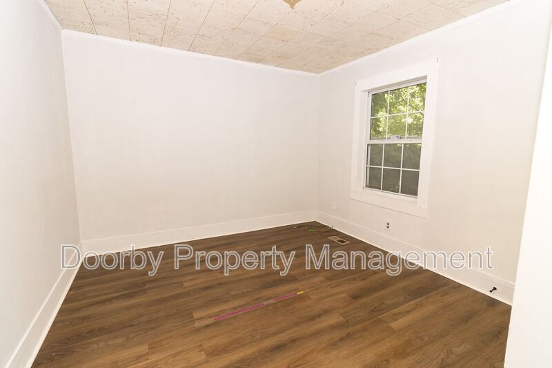 Building Photo - 502 S Cherokee St