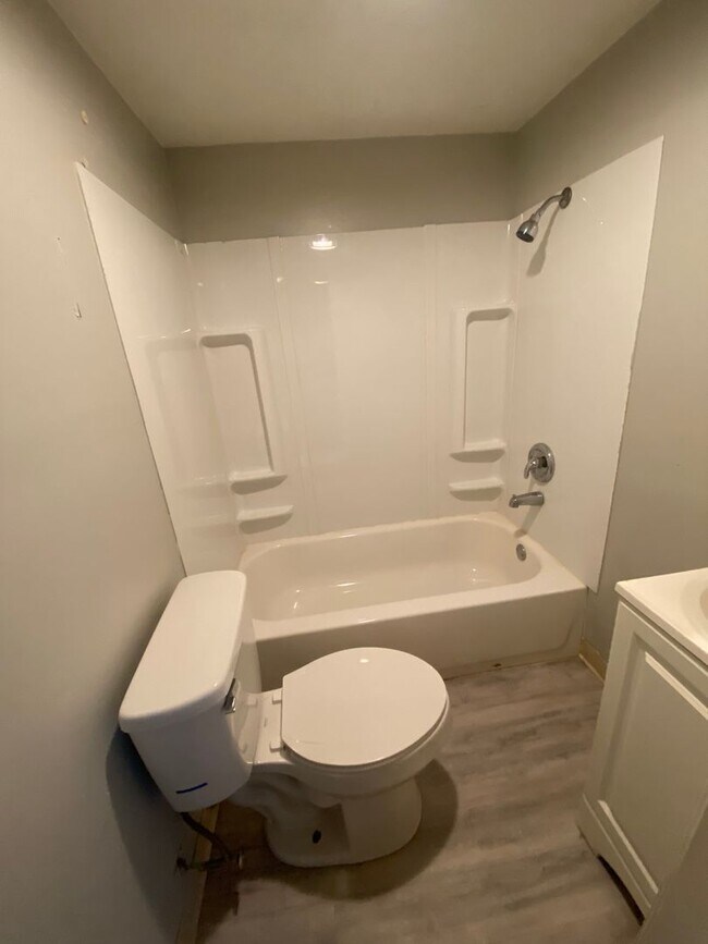 Interior Photo - 1319 Walnut Ave