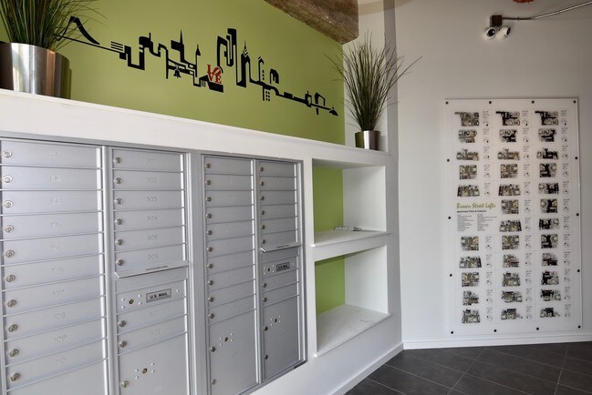 Building Photo - 4800 Brown St