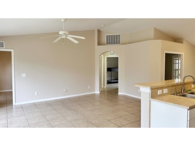 Primary Photo - 3 Bedroom Home in NW Cape Coral- Holiday S...