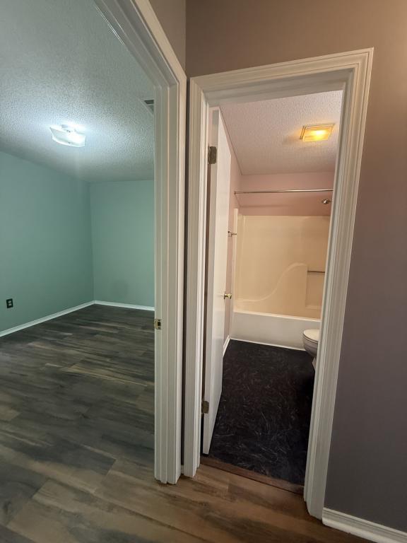 Building Photo - 1745 James Buchanan Dr