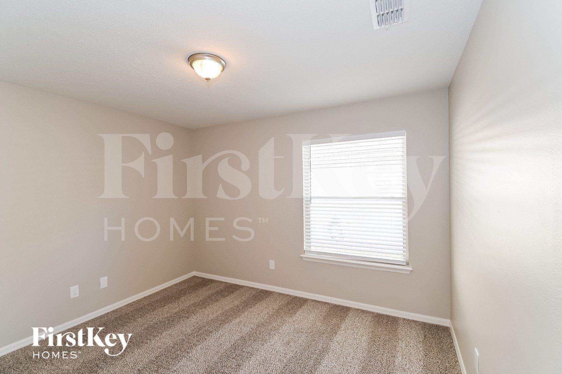 Building Photo - 161 Johns Glen Dr