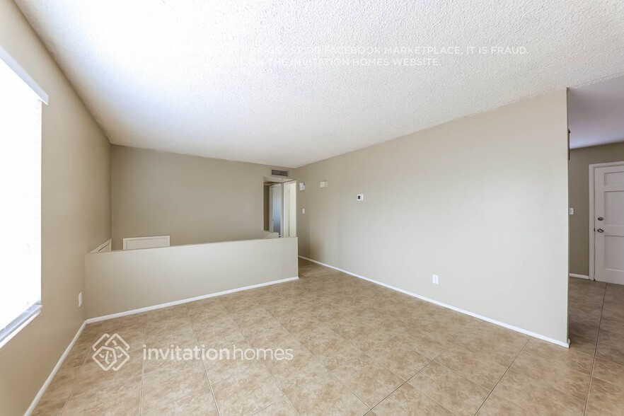 Building Photo - 4434 E Alta Vista Rd