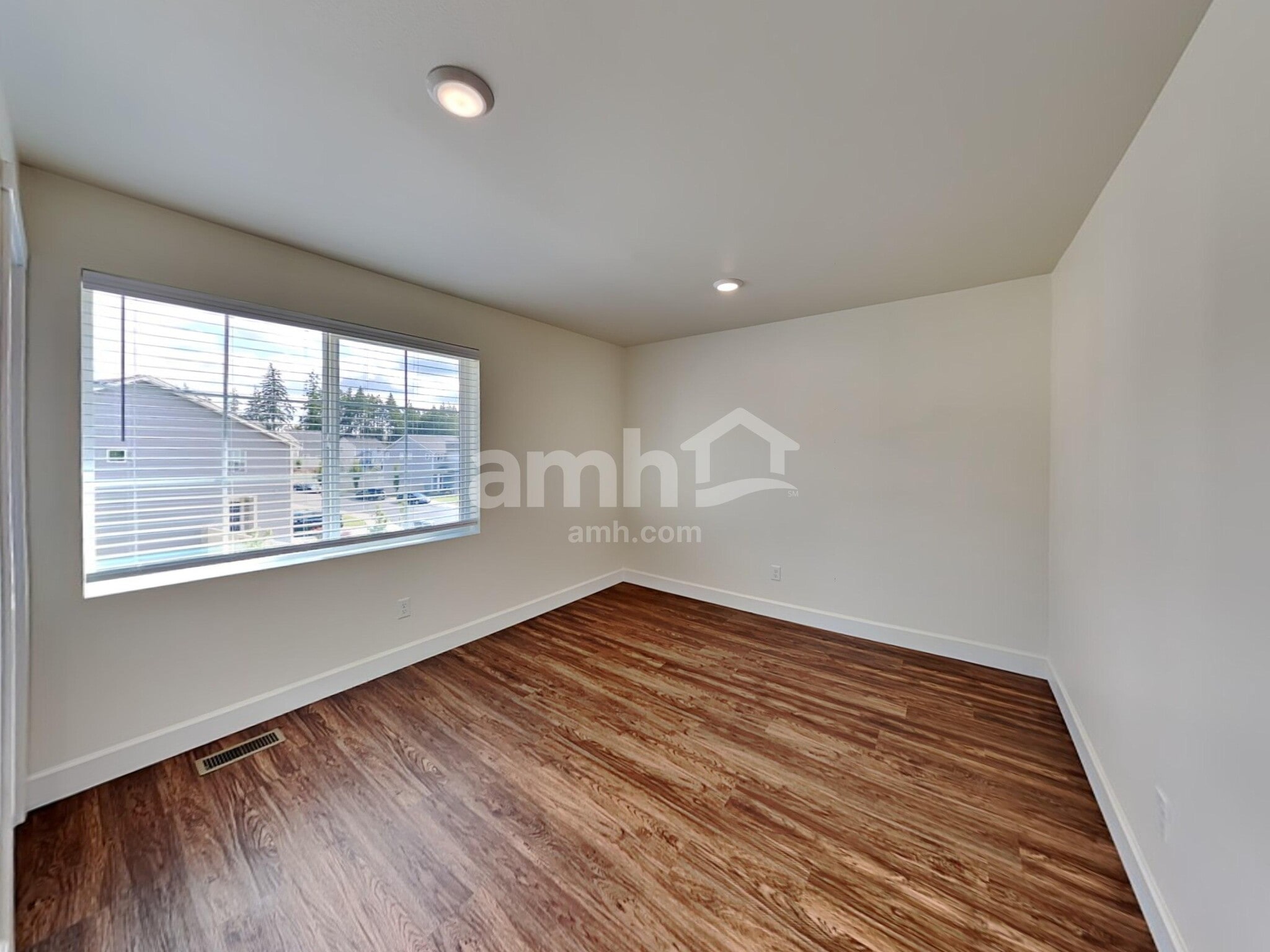 Building Photo - 1707 192nd St Ct E