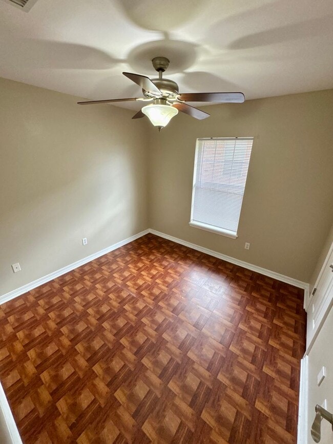 Building Photo - South Bossier Beauty!