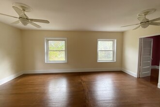 Building Photo - 362 Springtown Rd