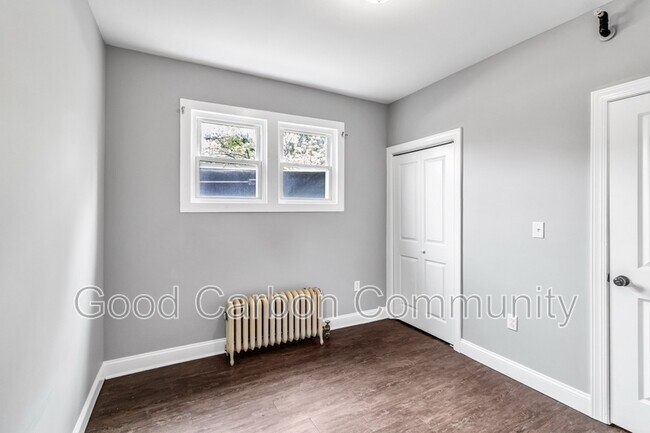 Building Photo - 618 Elmwood Ave