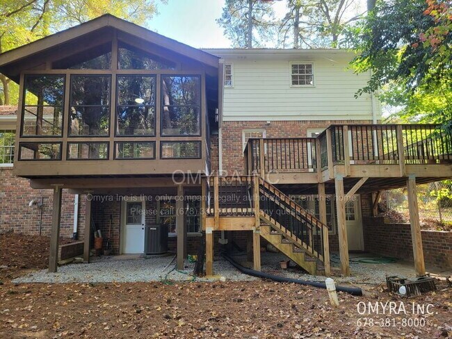Building Photo - Beautiful 4 Bedroom House in Doraville!