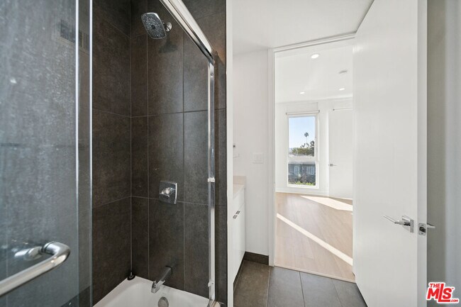 Building Photo - 4523 St Elmo Dr