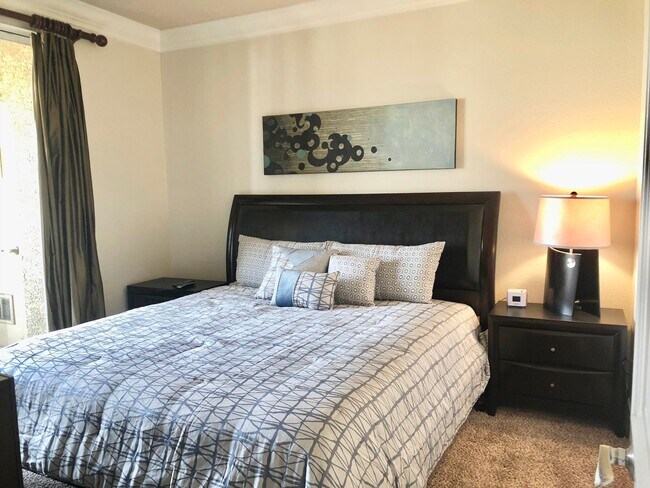Building Photo - **MOVE-IN-SPECIAL $500 OFF 1st MO RENT** M...