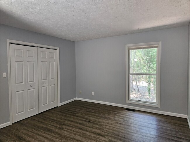 Building Photo - 5842 Aftonshire Dr