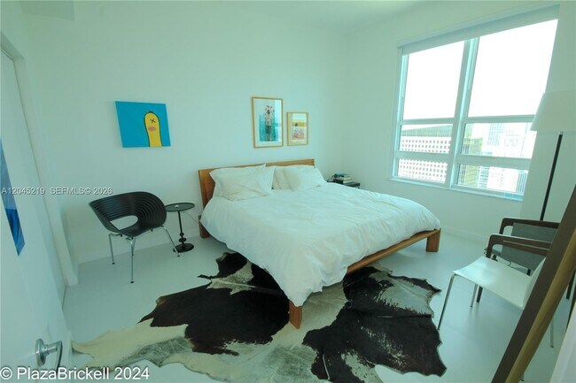 Building Photo - 950 Brickell Bay Dr