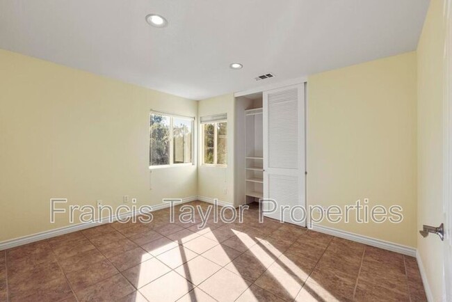 Building Photo - 29870 Platanus Dr