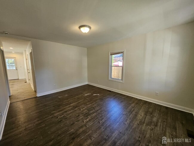 Building Photo - 60 6th Ave