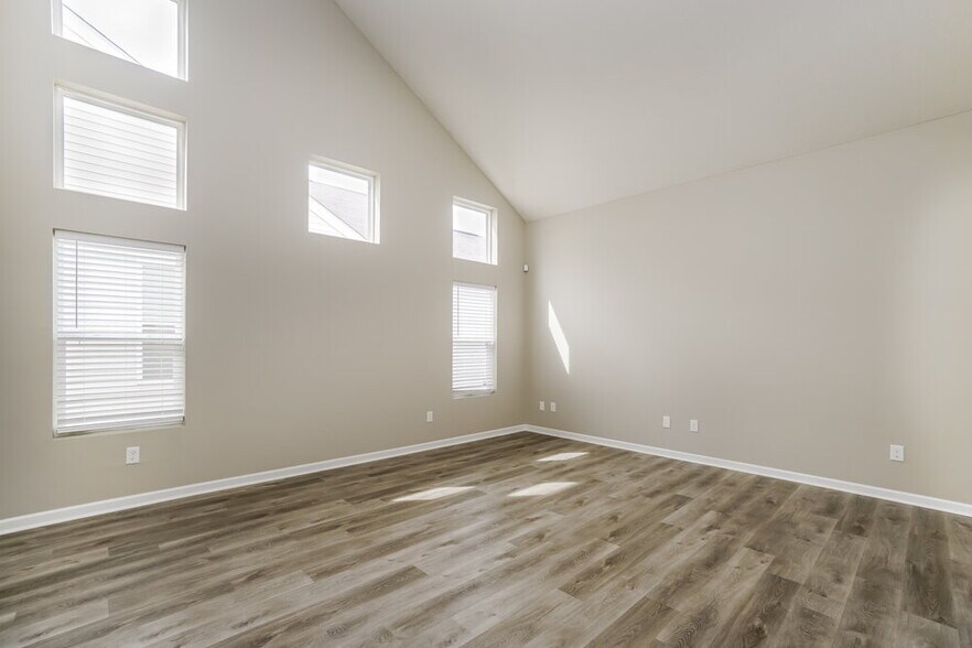 Building Photo - 5694 Alliance Way