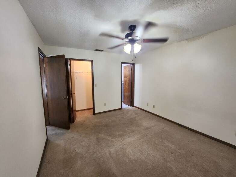 Plenty of closet space - 35097 Whispering Oaks Blvd
