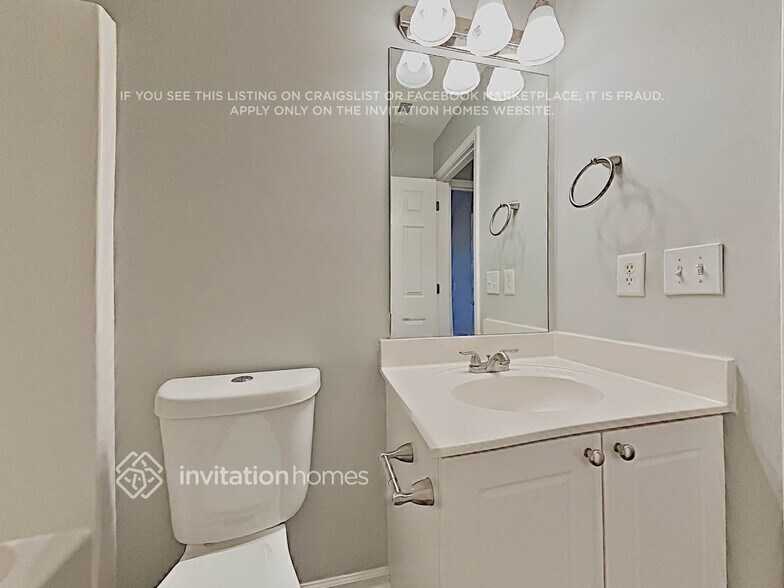 Building Photo - 38 Lilyfield Ln