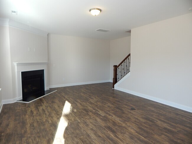 Building Photo - 121 Morgan's Branch Rd