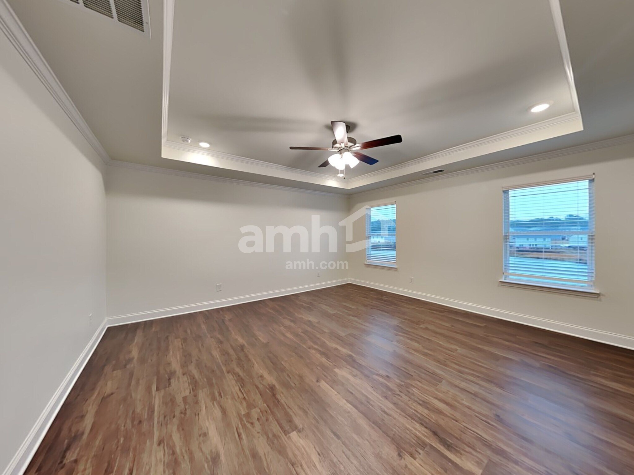 Building Photo - 2003 Windsor Park Ave