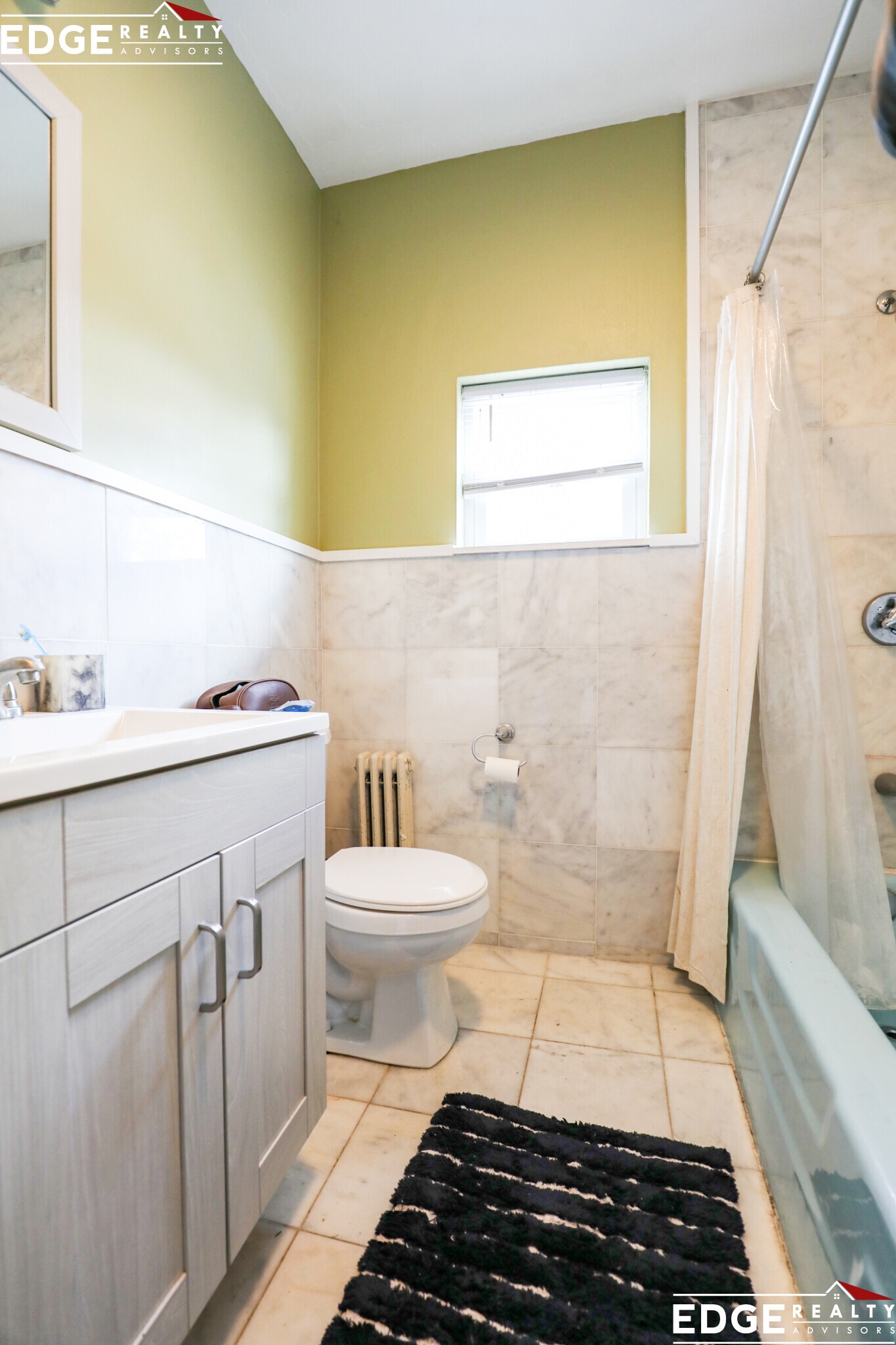 Building Photo - 72 Orange St