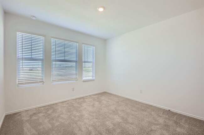 Building Photo - 206 Sambre St