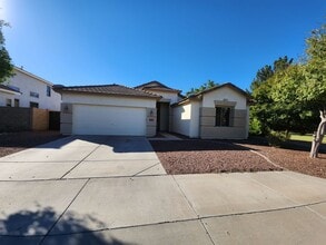Building Photo - 12547 W Glenrosa Dr