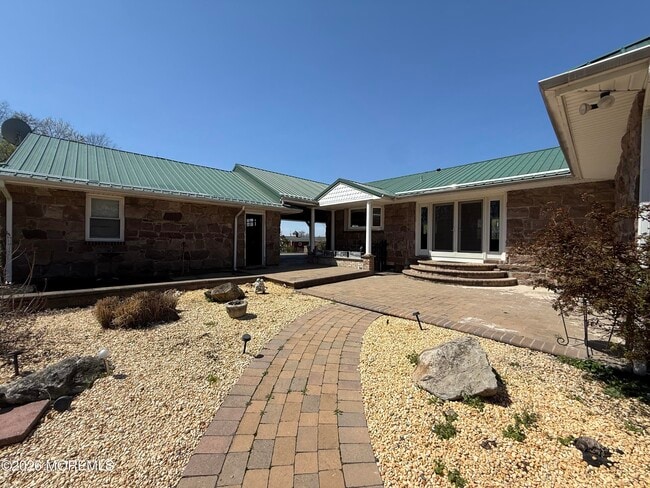 Building Photo - 2360 Monmouth Rd