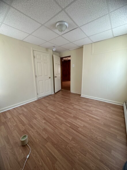 Building Photo - 428 Elm St