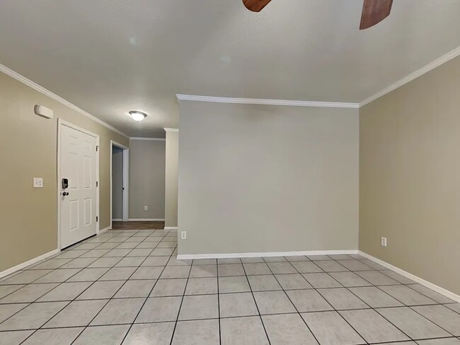 Building Photo - 109 Valley Cir