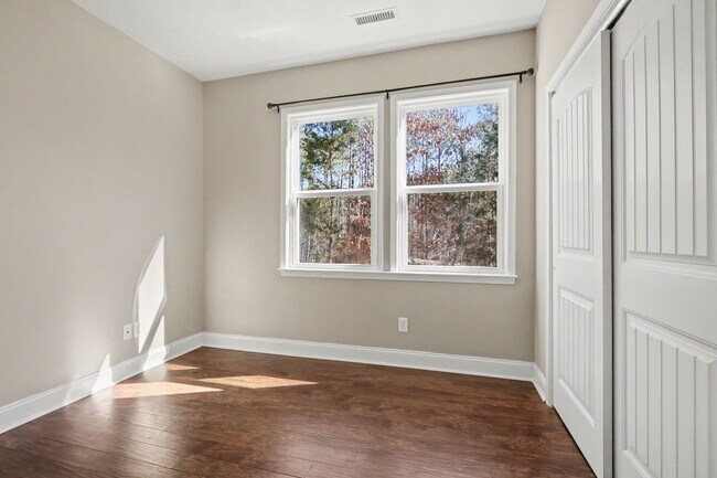 Building Photo - Beautiful 4-Bedroom End-Unit Townhome in West Cary | Open Floor Plan | Prime Location