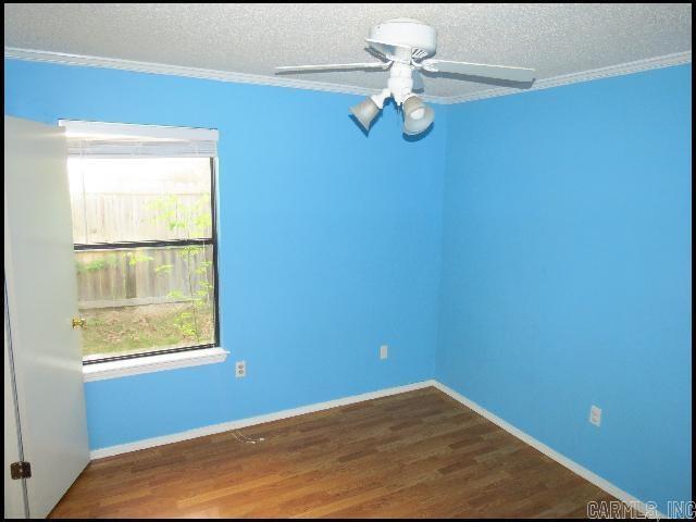 Building Photo - 4 Willow Oak Loop