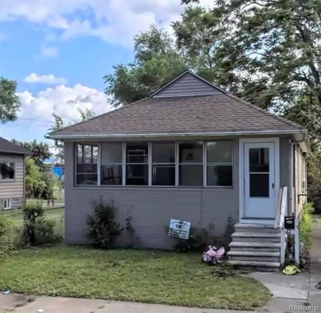 Primary Photo - 64 E Rockwood Ave