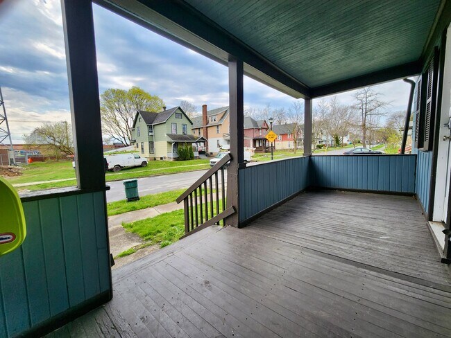 Building Photo - 500 Garson Ave