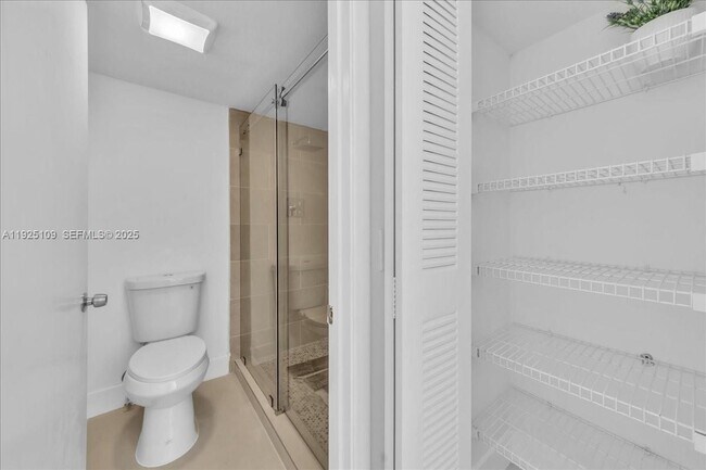 Building Photo - 650 SW 124th Terrace