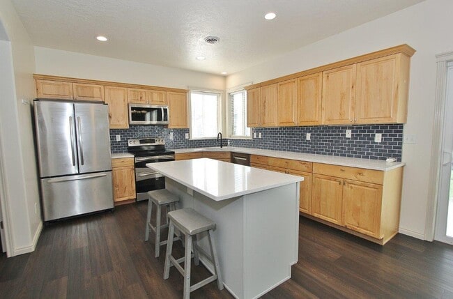 Building Photo - 2047 S Ice Bear Way
