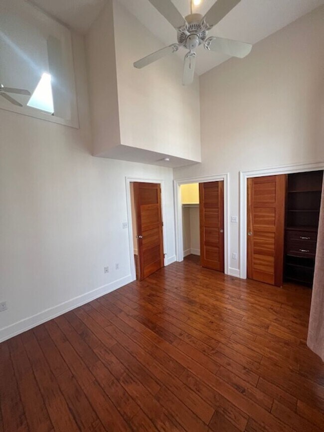 Building Photo - 125 Washington St