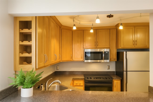 Building Photo - Stylish & Spacious 3-Bed Home! "ASK ABOUT OUR ZERO DEPOSIT"