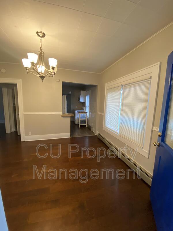 Building Photo - 508 N Fair St